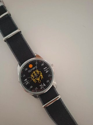 Orologio in catalano Nowley, mai usato, in perfette condizioni