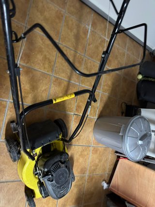 Cortacésped gasolina Smash con recogedor