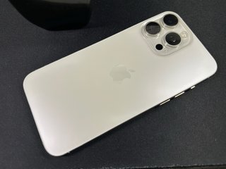 iPhone 15 Pro Max Bianco / ECCELLENTE STATO / 84%