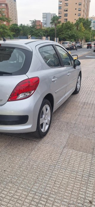 Peugeot 207 2012