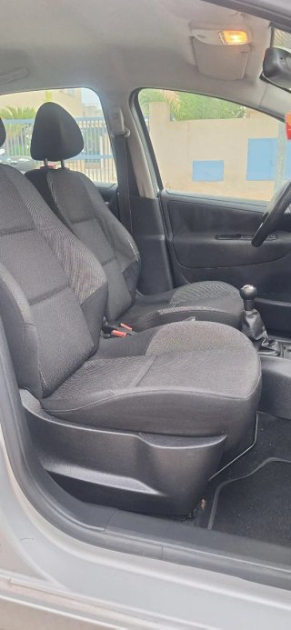 Peugeot 207 2012