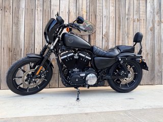 Harley Davidson XL883 Iron ABS Negra