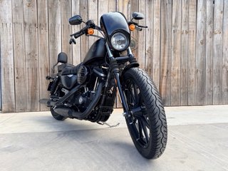 Harley Davidson XL883 Iron ABS Negra