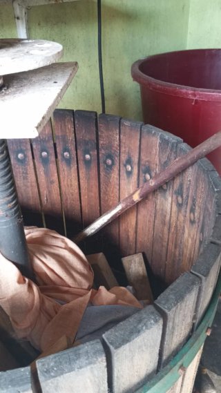 Lagar / Prensa para vino de madera