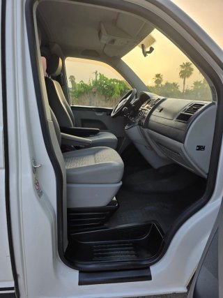 Volkswagen Transporter T5 8 plazas