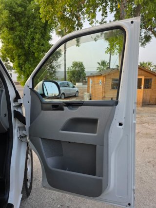 Volkswagen Transporter T5 8 plazas