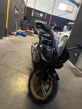 Yamaha YZF-R125 Negra