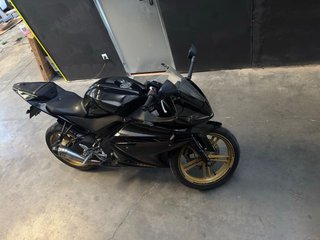 Yamaha YZF-R125 Negra