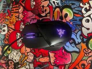 PC GAMING BLANCO SOBREMESA