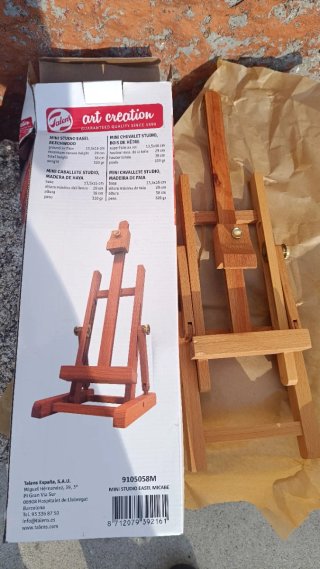 Mini cavalletto in legno per libri