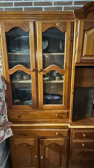 Armario rústico madera pino con vitrina