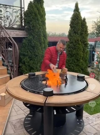 Barbacoa de metal y madera