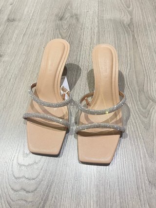 Sandalias Stradivarius tacón tiras brillantes