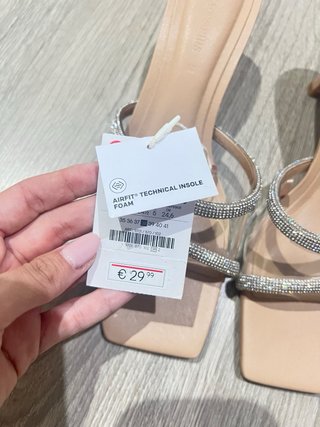 Sandalias Stradivarius tacón tiras brillantes