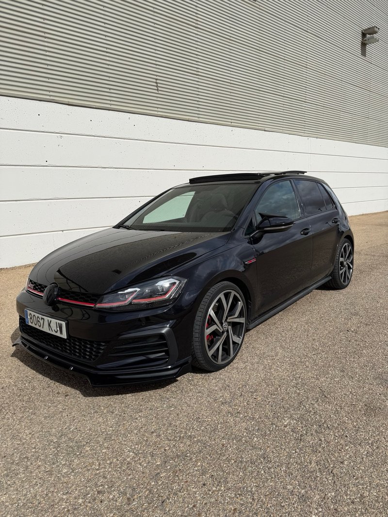 Volkswagen Golf 2017 - foto 1