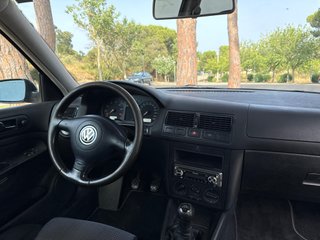 Volkswagen Golf 2000