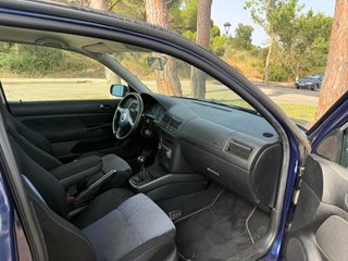 Volkswagen Golf 2000