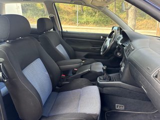 Volkswagen Golf 2000