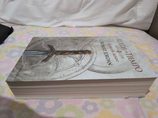 El ojo del mundo, en español y perfecto estado