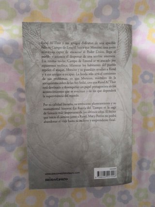 El ojo del mundo, en español y perfecto estado