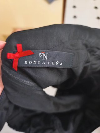 Traje Sonia Peña Talla 46 Negro/Rojo a estrenar