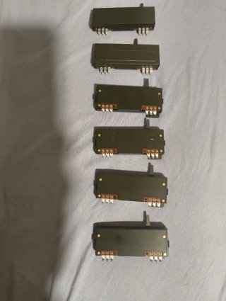Set di 6 fader stereo professionali a corsa lunga