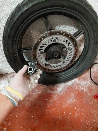 Rueda Delantera+Disco de Freno Honda CBF 250