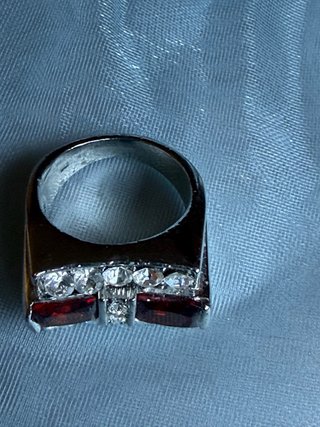 Anillo Chevalier Rojo y Plateado