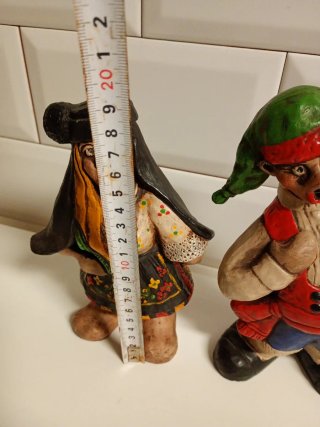 Figuras cerámica traje regional