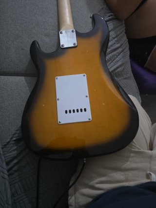 Guitarra Eléctrica Sunburst