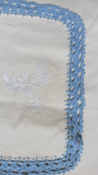 2 Panos bordados com crochê azul