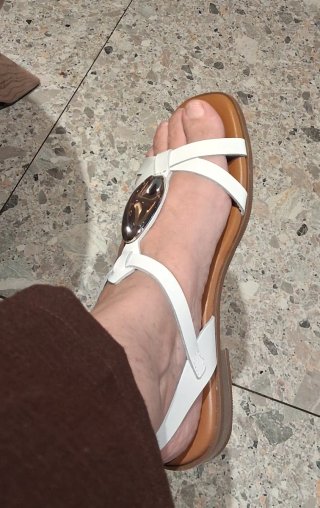 Sandalias blancas y plateadas piel Cremades