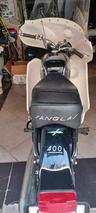 Sanglas 400 Policía