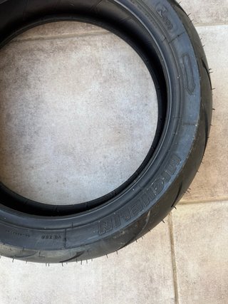 Neumático Michelin 130/60 R13