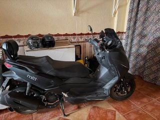 Mitt GTS 125 - Maxi Scooter - 420 km