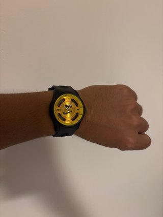 Reloj Nike Negro y Amarillo
