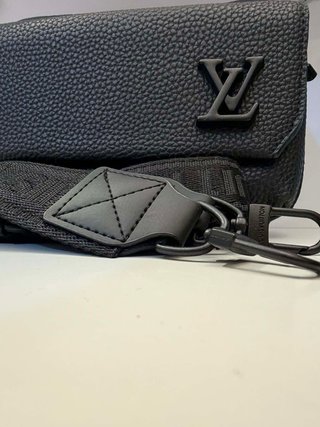 Bolso Louis Vuitton Negro Fastline