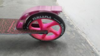 Patinete Tijuana Negro y Rosa