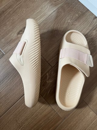 Crocs Mellow Luxe Slide- Talla 13/ 47-48