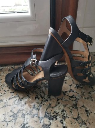Sandalias Massimo Dutti