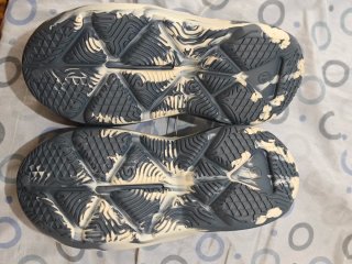 Zuecos tipo Yeezy Foam Runner