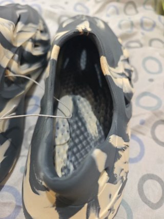 Zuecos tipo Yeezy Foam Runner