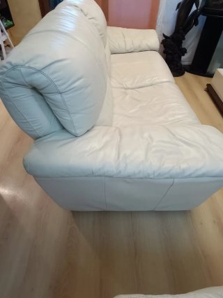 Divano in pelle bianca