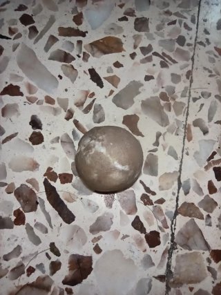 Meteorito color crema