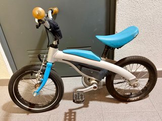 Bicicleta BMW Kidsbike