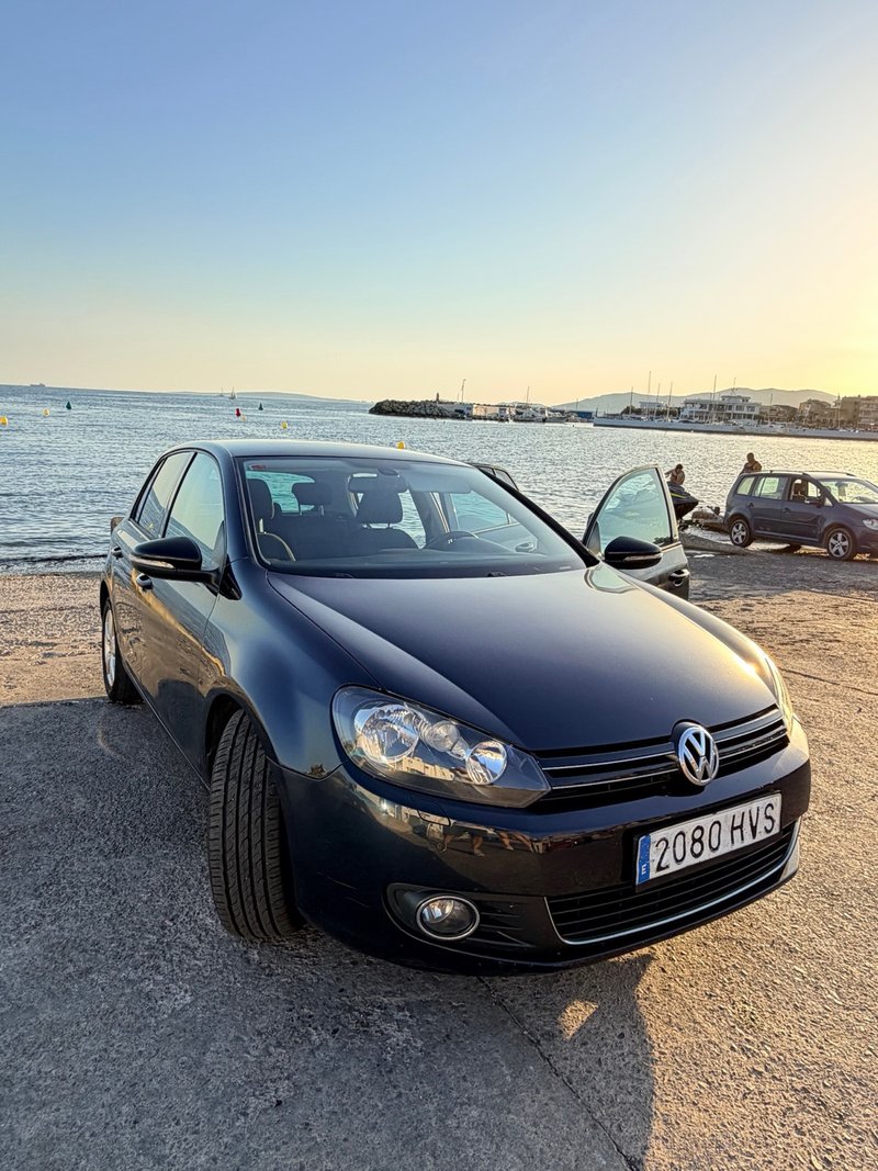Volkswagen Golf 2011 - foto 1