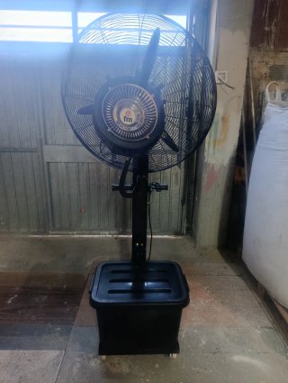 Ventilador nebulizador con base
