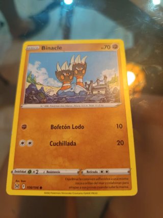 Carta Pokémon Zamazenta V 196/202
