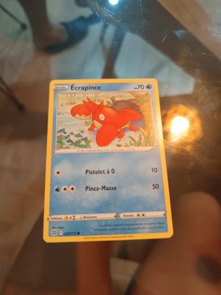 Carta Pokémon Zamazenta V 196/202