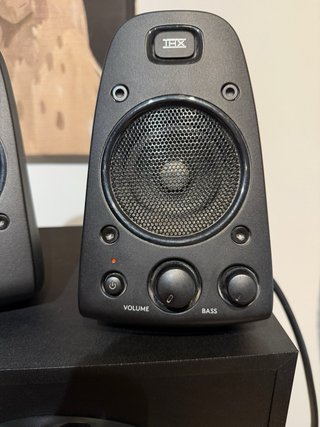Altavoces Logitech Z623 Negro